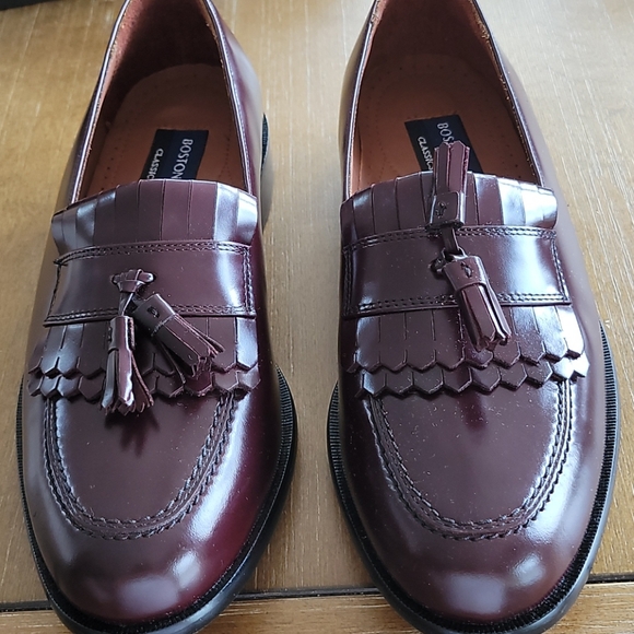 NWT BOSTONIAN  LEATHER LOAFERS - Picture 2 of 12
